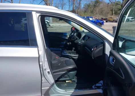 2013 Infiniti Jx35 z USA, uszkodzony, nr VIN 5N1AL0MN0DC309565